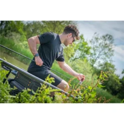 TEE SHIRT MANCHES COURTES HOMME GURU GRADIENT LOGO TEE - NOIR -Sensas Rive Magasin tee shirt manches courtes homme guru gradient logo noir z 2768 276809 4